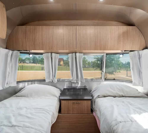 Stardust Airstream 2021 Flying Cloud