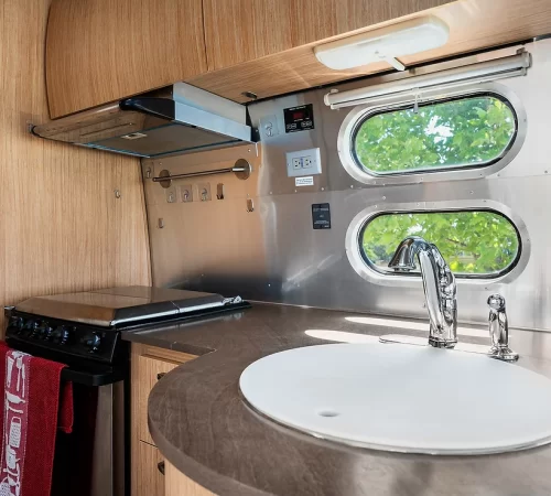 Stardust Airstream 2021 Flying Cloud