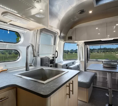 Stardust Airstream 2018 Flying Cloud