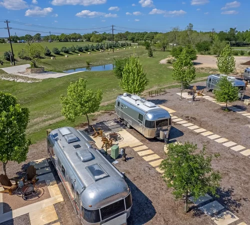 Stardust Airstream 2020 Flying Cloud2